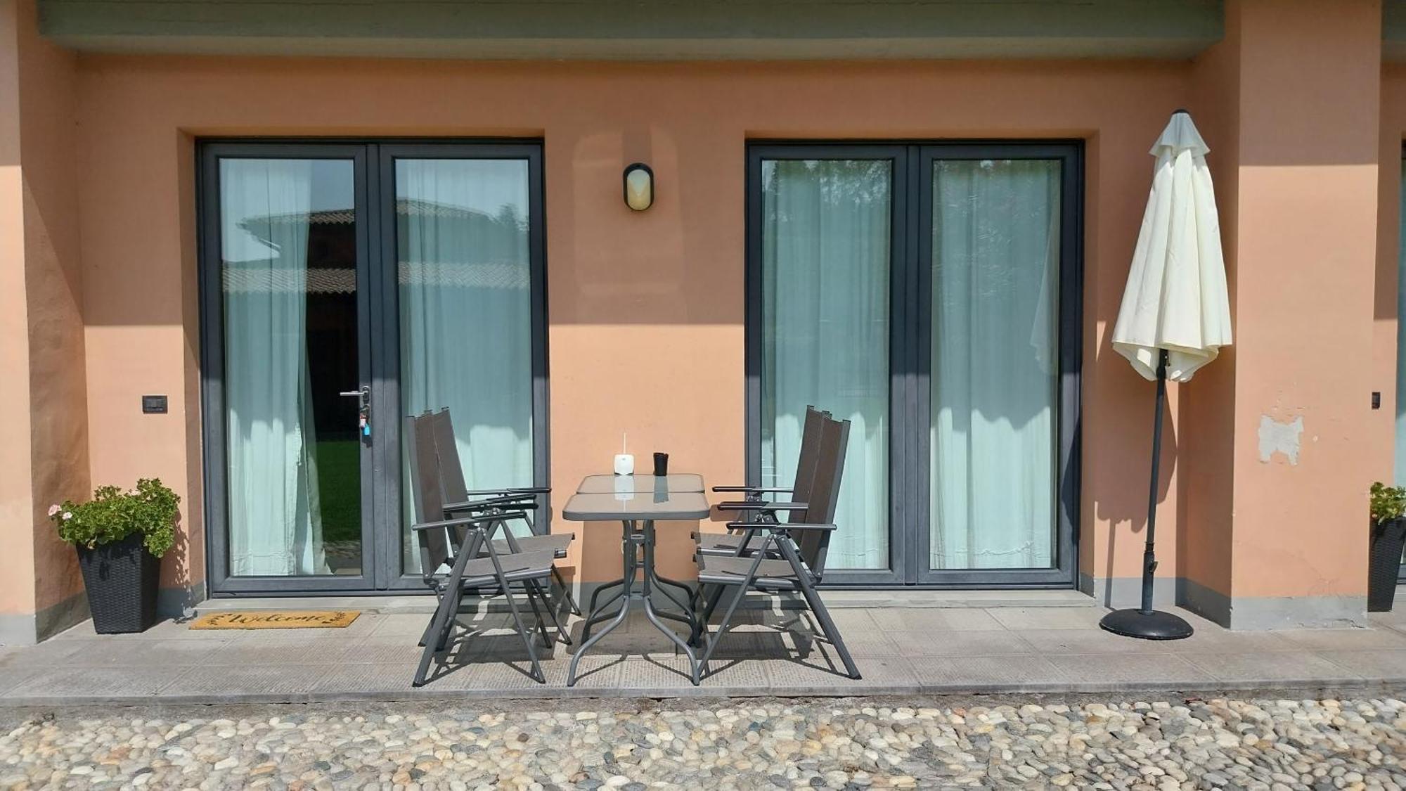 Appartamento Franciacorta Cazzago San Martino Luaran gambar